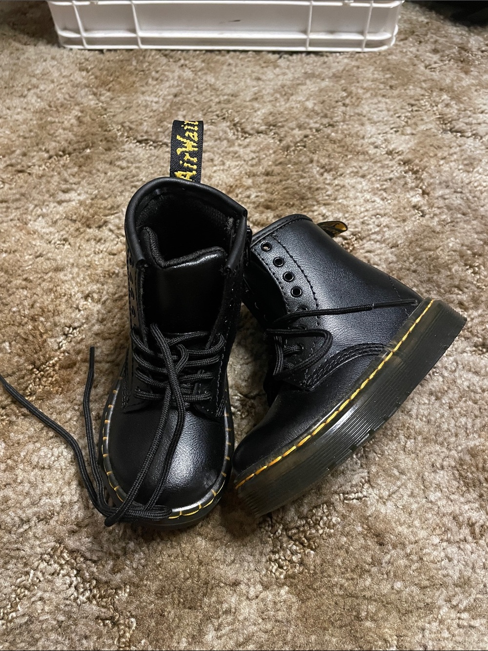 NEW! Dr Martens Girls Black Boots Size 7 - Picture 1 of 5